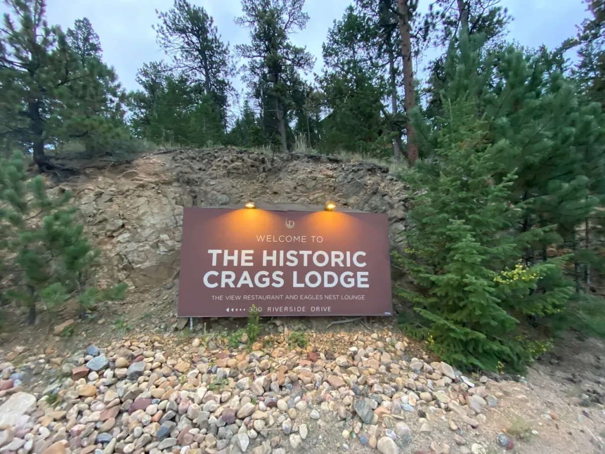 Historic Crags Lodge Review Post feature image